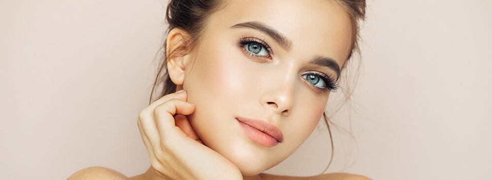 OUR ULTIMATE GUIDE TO BLUE CONTACTS